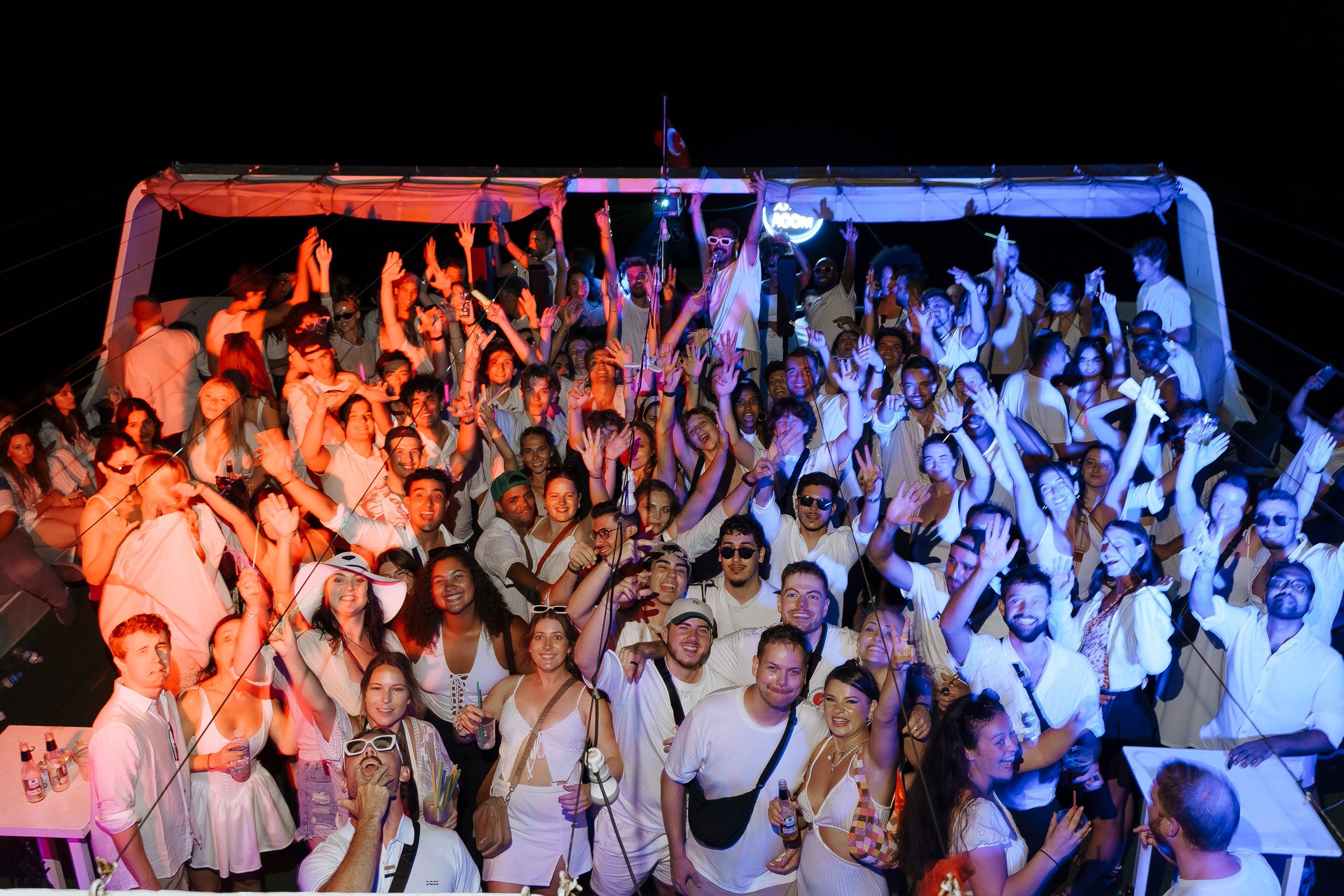 Pub Crawl Istanbul gallery 3