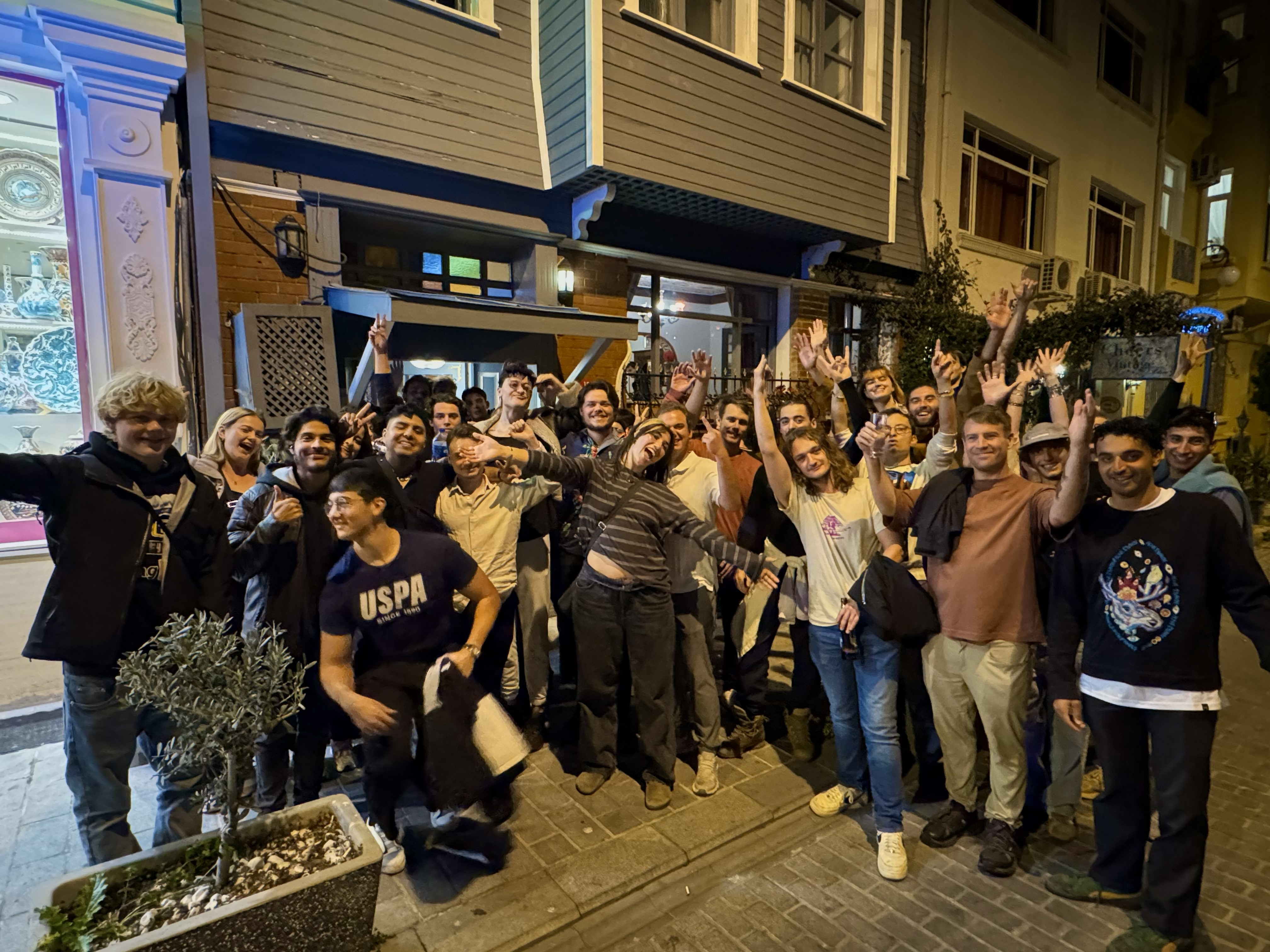 Pub Crawl Istanbul gallery 5